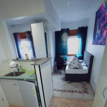 Boardinghouse- Klimatisiert - Zentral Hostal