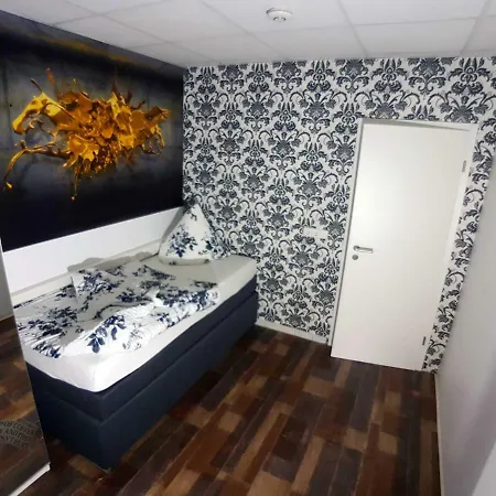 ホステル Boardinghouse Zentral Am Burgplatz