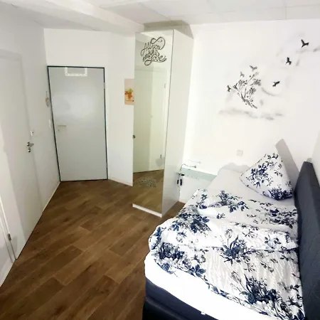 Boardinghouse Zentral Am Burgplatz ホステル